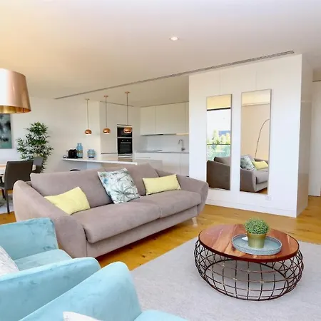 Nature Apartment 229 - Clever Details, Sleeps 6, Luxury, Walking Distance *