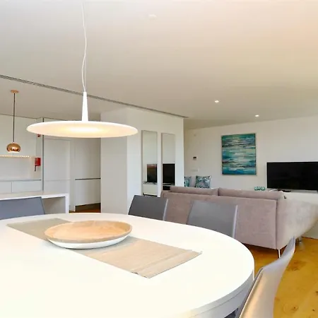 Nature Apartment 229 - Clever Details, Sleeps 6, Luxury, Walking Distance