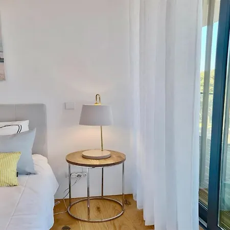 Nature Apartment 229 - Clever Details, Sleeps 6, Luxury, Walking Distance ヴィラモウラ